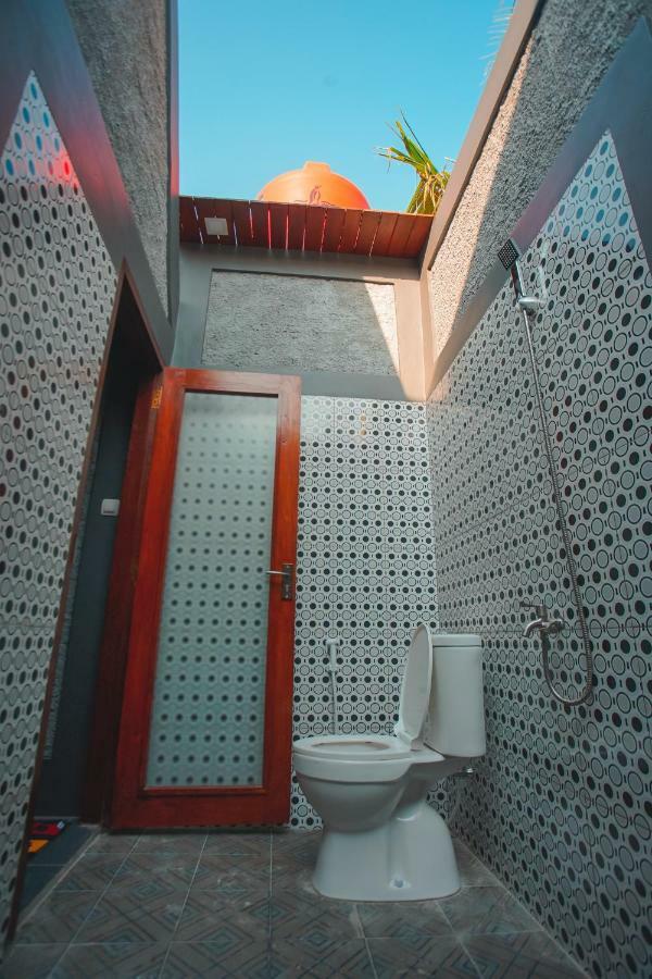 E2 Guest House Карімунджава Екстер'єр фото